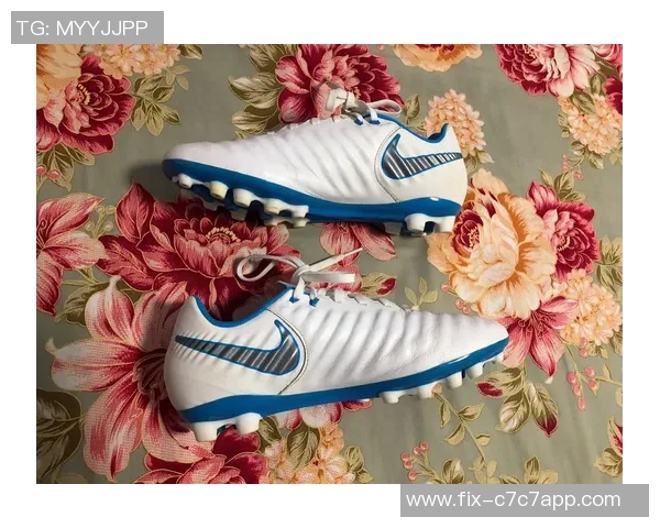 探索最贵耐克足球鞋的奢华设计与卓越性能背后的故事与价值 探索最贵耐克足球鞋的奢华设计与卓越性能背后的故事与价值